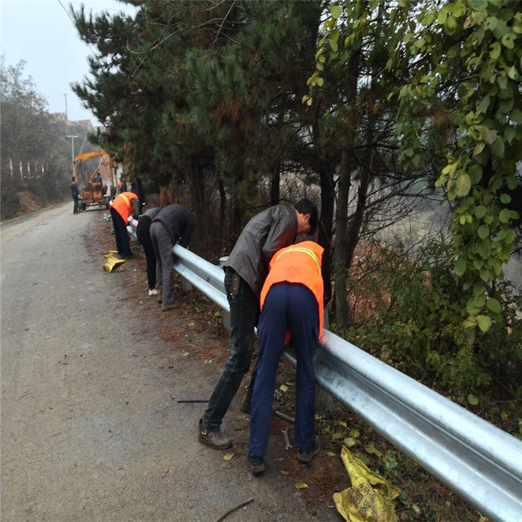 波形護(hù)欄立柱最常用的幾種安裝方法有哪些？